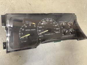 95 CHEVY/GMC INSTRUMENT CLUSTER